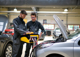 Formation apprentissage maintenance auto voiture mécanicien CMA Formation Bretagne Filière mobilité et maintenance des matériels