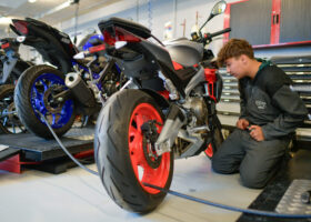 Formation apprentissage maintenance réparation moto scooter CMA Formation Bretagne