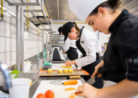 Formation apprentissage commis de cuisine CMA Formation Bretagne