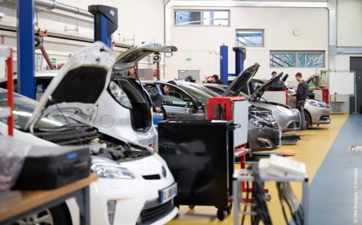 Formation apprentissage Maintenance des véhicules option véhicules particulières CMA Formation Bretagne