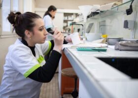 Formation apprentissage Préparateur technicien en pharmacie CMA Formation Bretagne