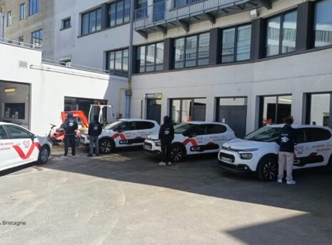 Flocage véhicule apprentis signaléticien CMA Formation Dinan - Aucaleuc