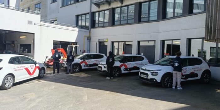 Flocage véhicule apprentis signaléticien CMA Formation Dinan - Aucaleuc