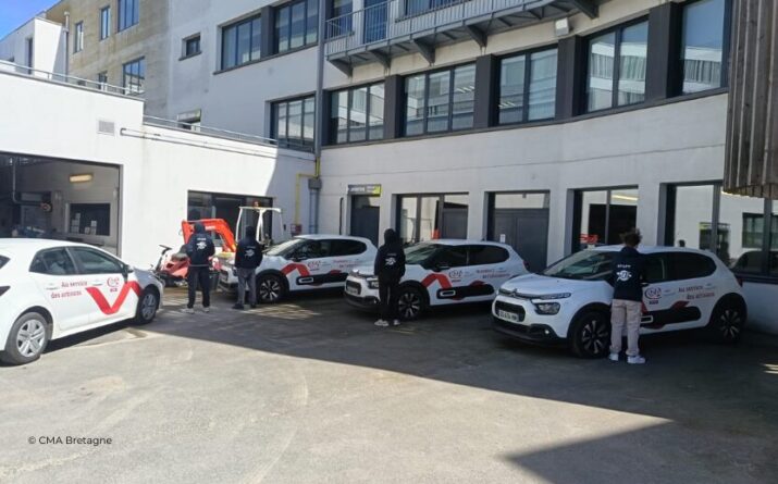 Flocage véhicule apprentis signaléticien CMA Formation Dinan - Aucaleuc