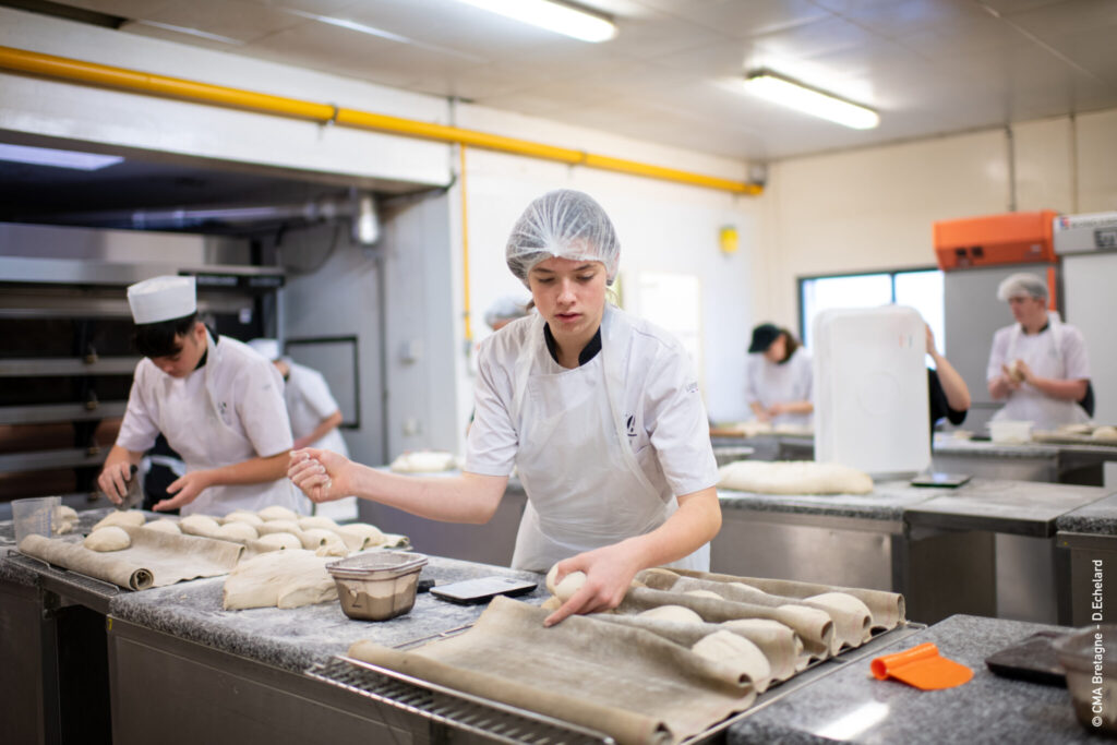 Équipements et plateaux techniques à Dinan-Aucaleuc