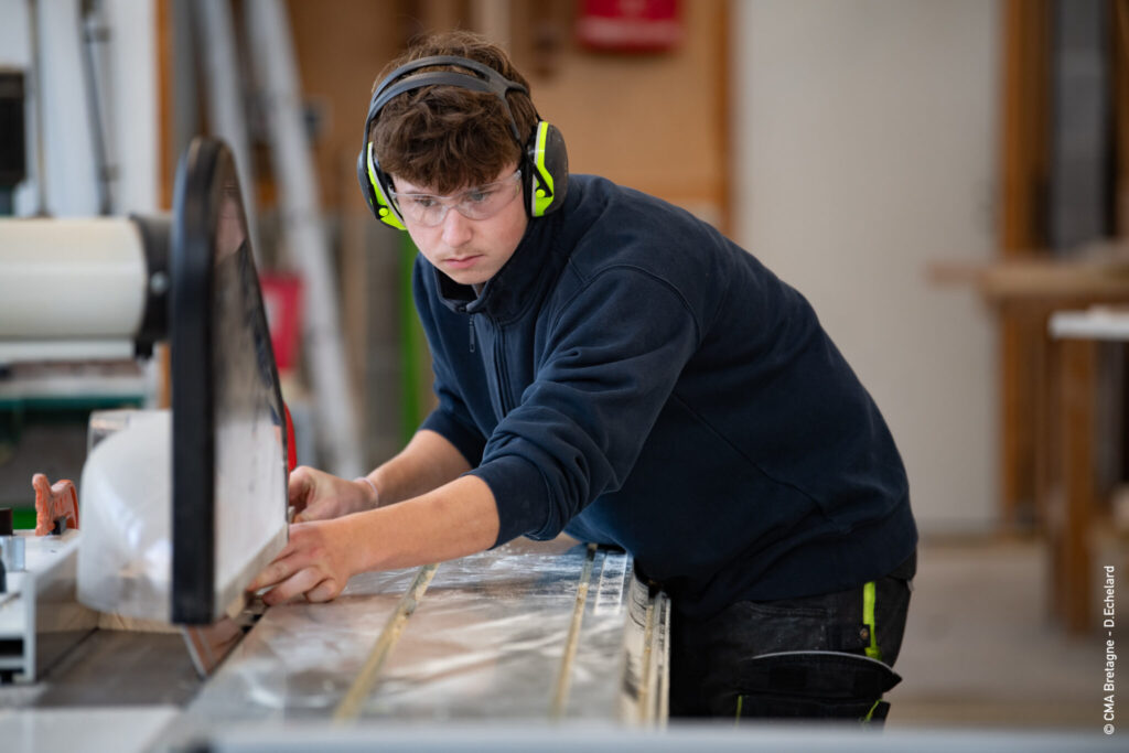 Formation apprentissage charpentier bois CMA Formation Bretagne